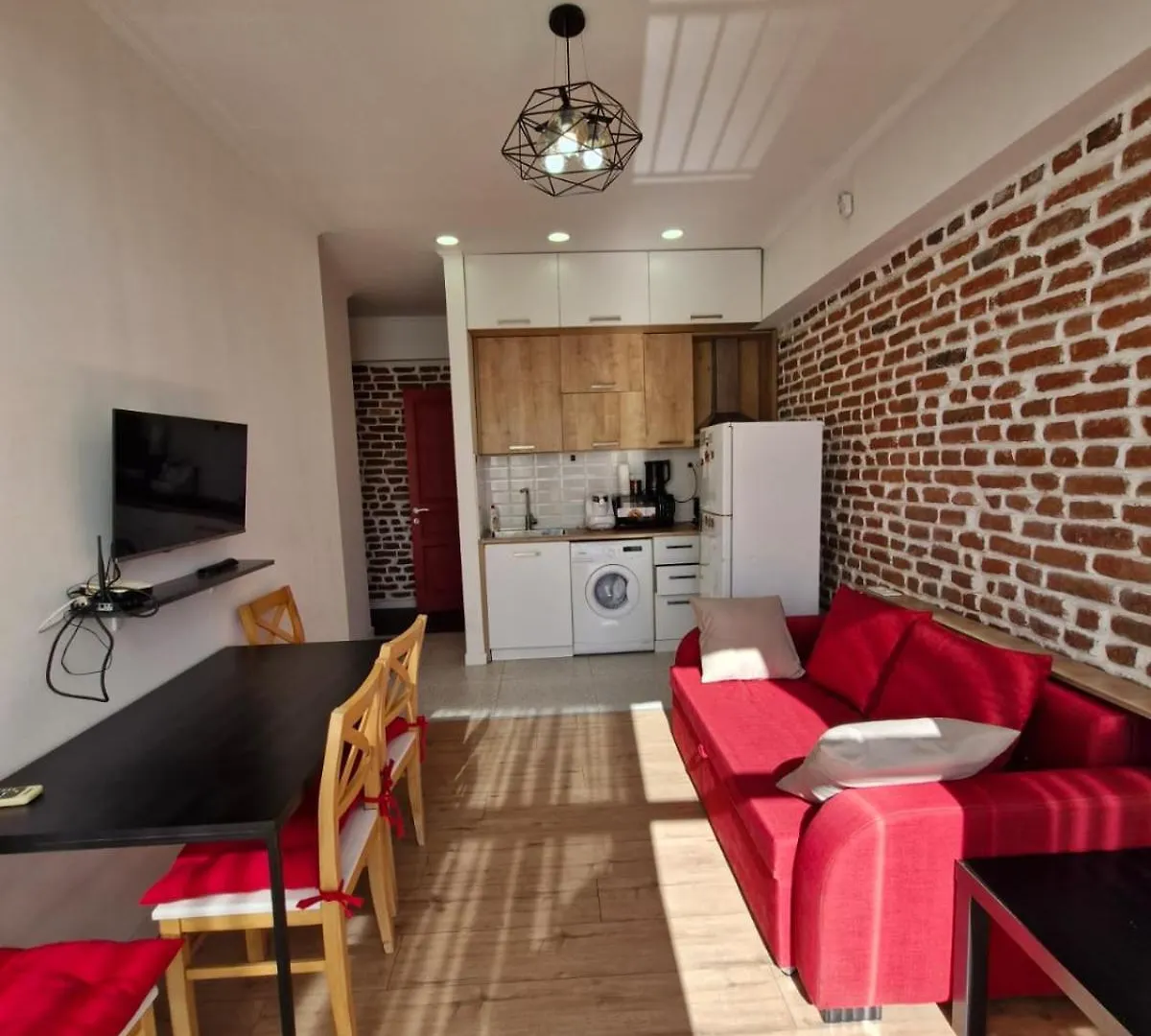 فندق مبيت وإفطار تبليسي B&B Arianna